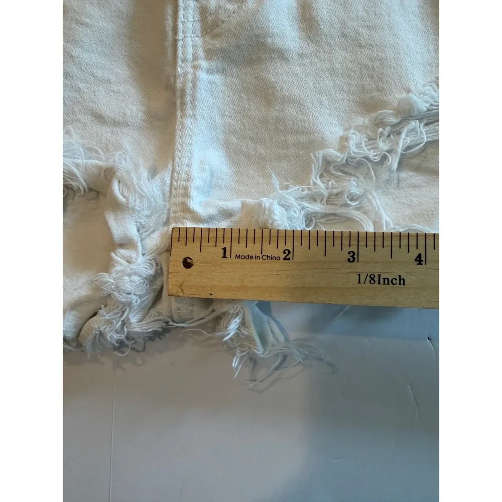 Zara Womens White High Waisted Distressed Denim Shorts Raw Hem Size 4‎